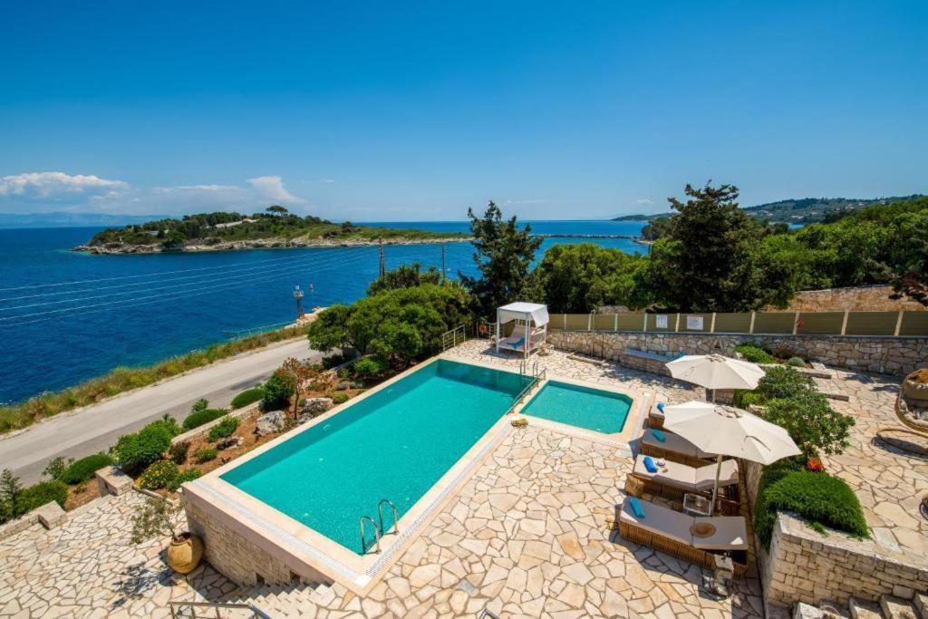 Sea View With Pool Apartment Gaios
