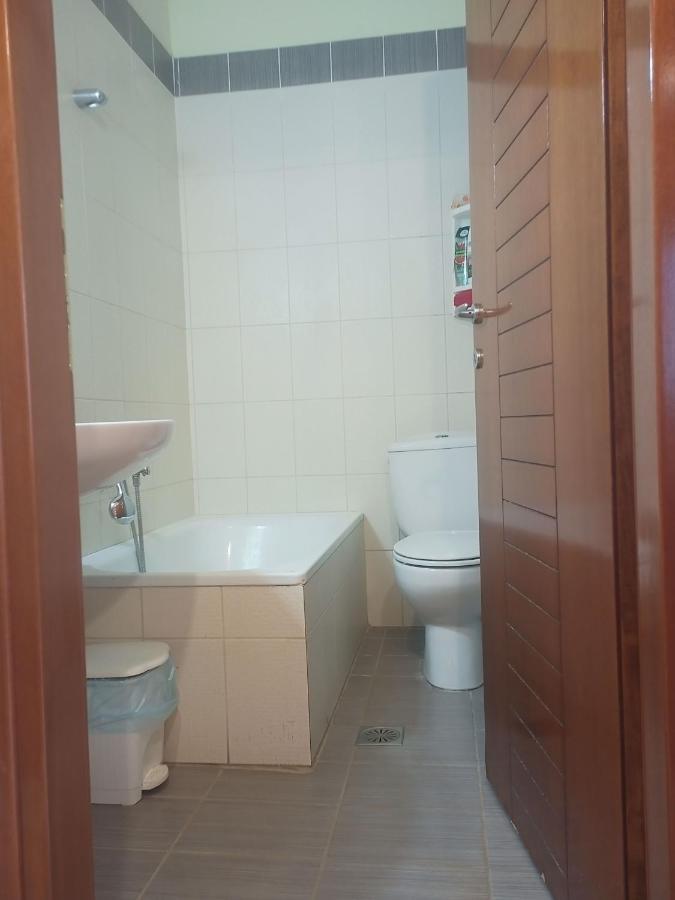μεζονετα Nea Roda