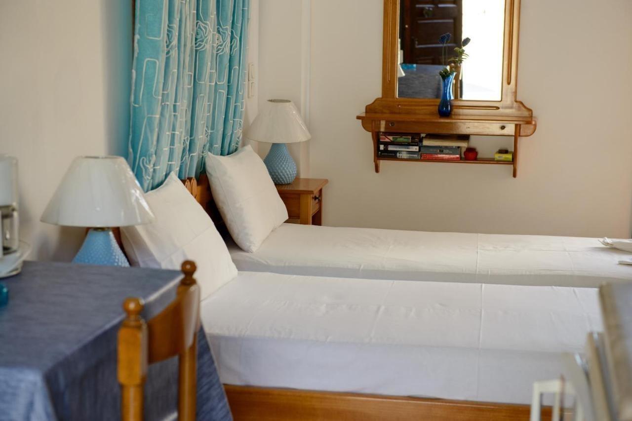 Amphitrite Apartments *