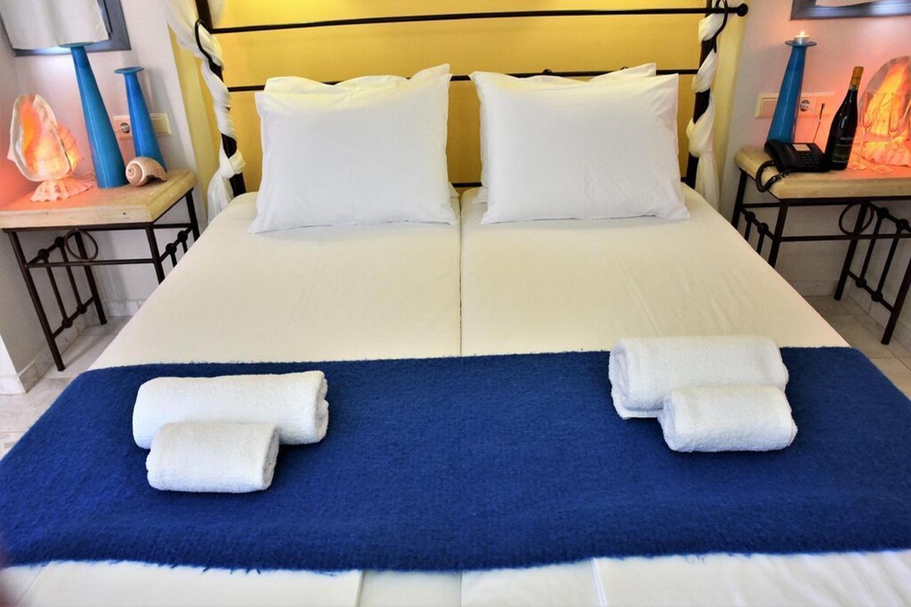 Aparthotel Golden Bay 3*