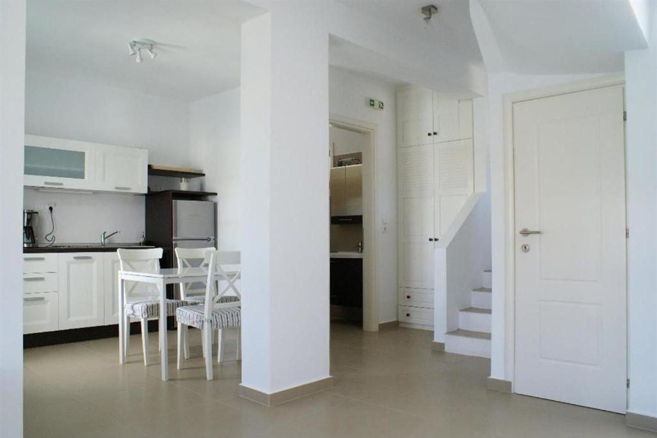 Akrotiraki Mykonos Town