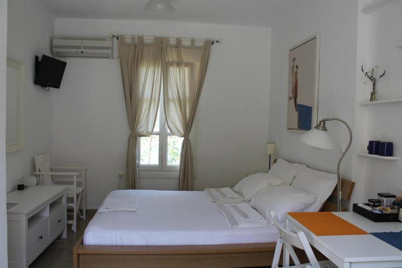 Akrotiraki Mykonos Town