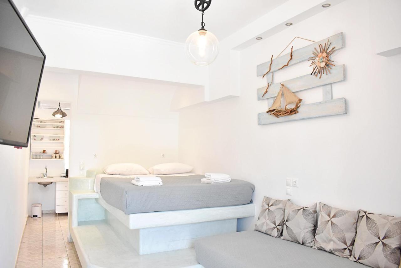 Tzamaros Studios Apartment