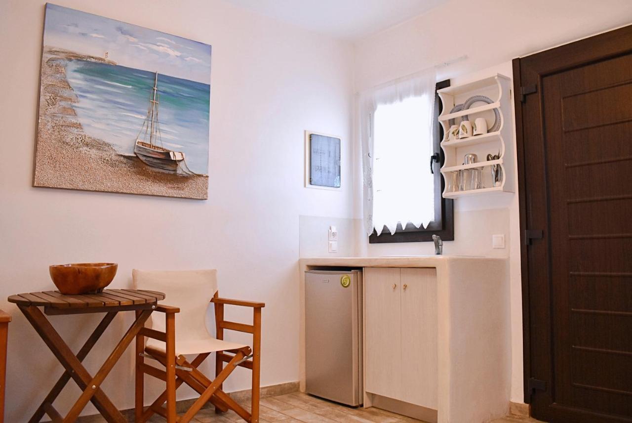 Apartment Tzamaros Studios