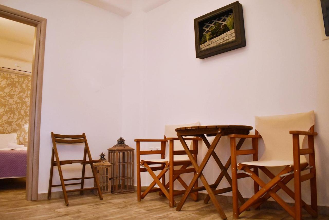 Apartment Tzamaros Studios Merichas