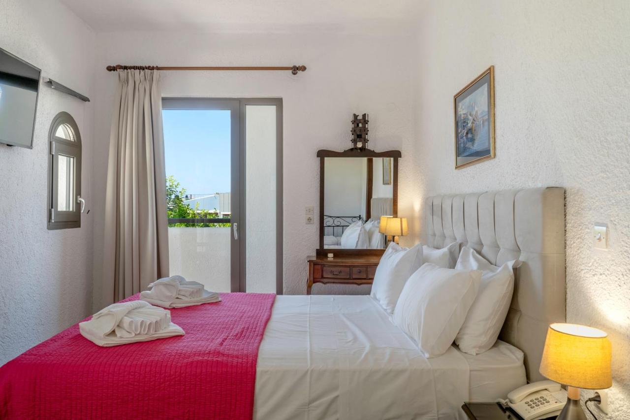 Holidays Hotel 3*