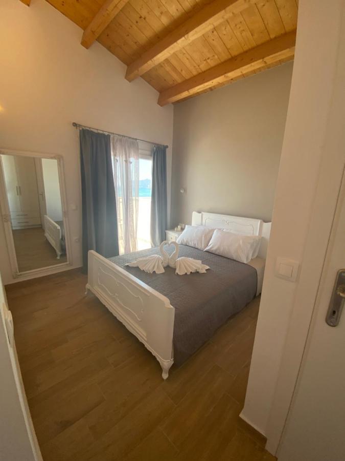 Aparthotel Nereides *