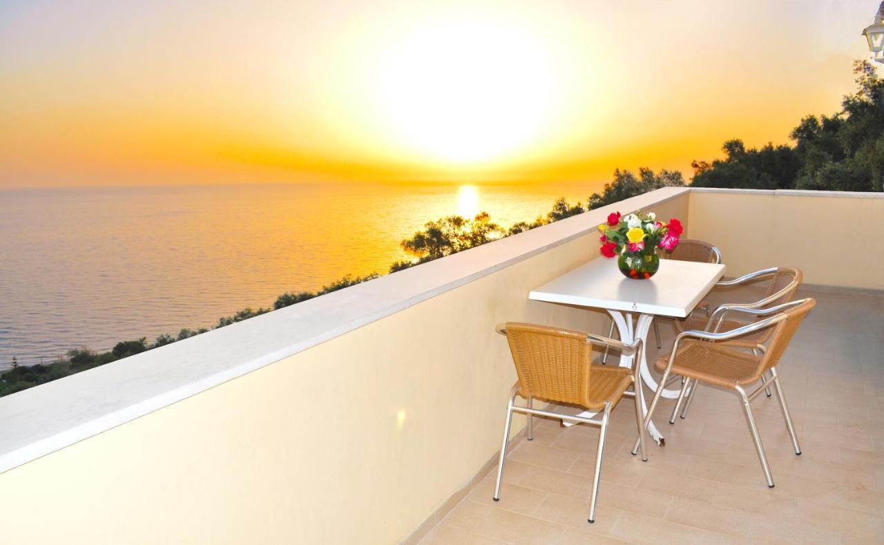 Apartment Maria With Pool And Panorama View - Agios Gordios 1 *