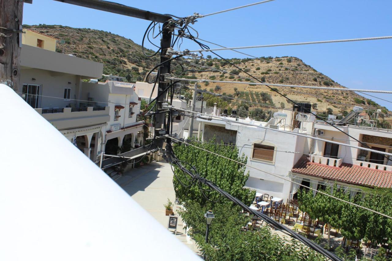 Dimokritos Apartment *