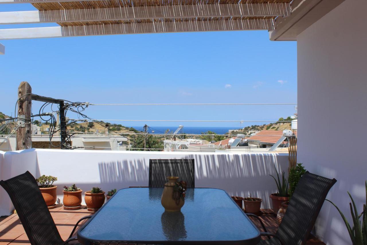 Dimokritos Apartment Pitsidia