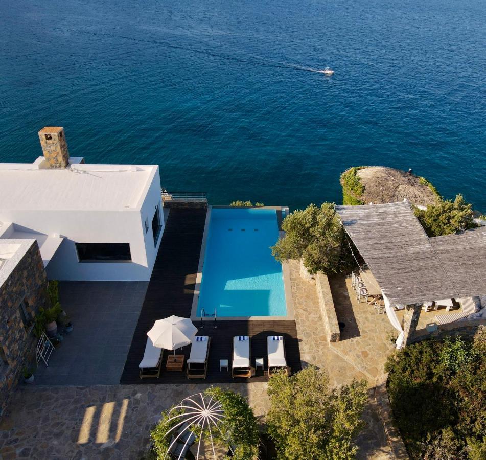 Villa Aiolos: Above The Sea, Within