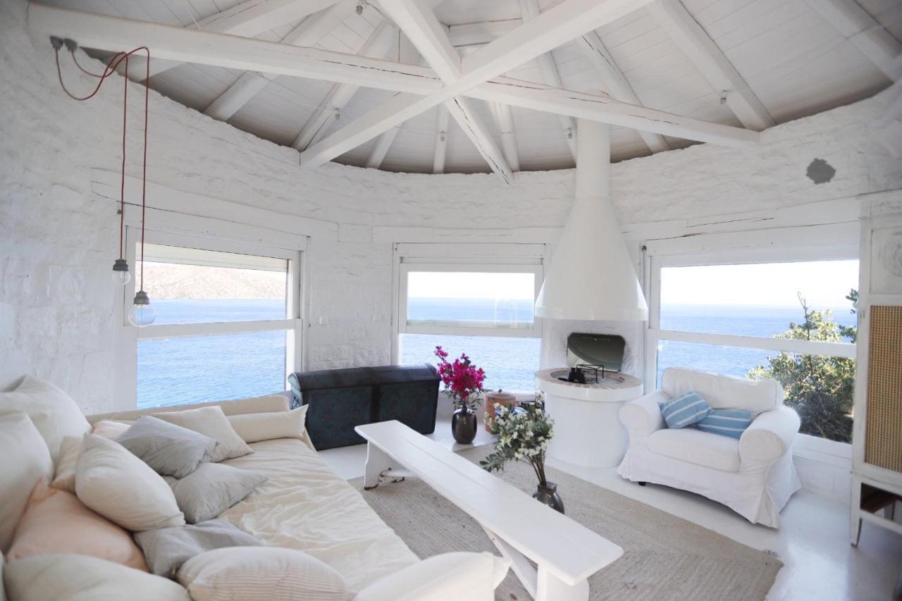 Aiolos: Above The Sea, Within * Agios Nikolaos (Crete)