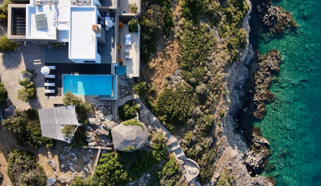Aiolos: Above The Sea, Within Villa