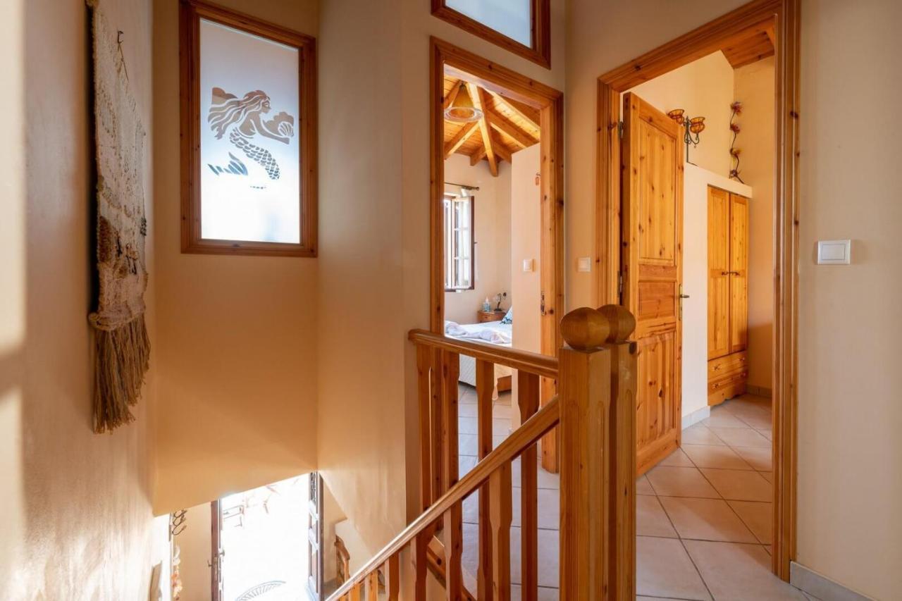 Leleka Apartment Chalki Town