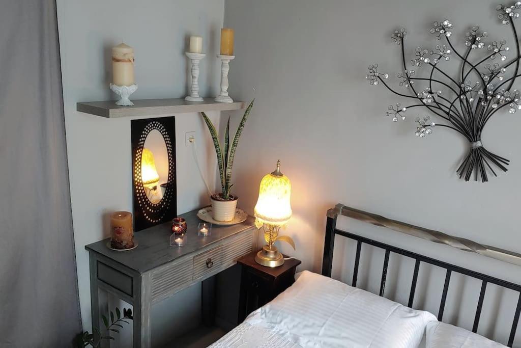 Giannos & Eleni Traditional In Center Apartment *