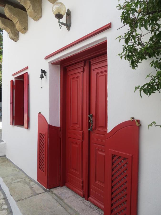Holiday home Red Windows To Blue Sky *