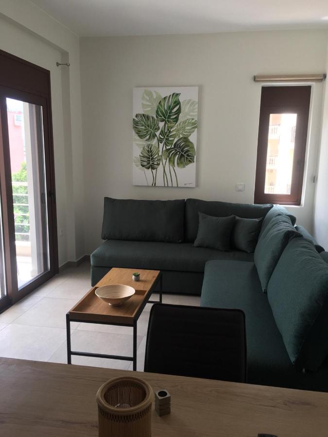 Alkioni's Nest Apartment *