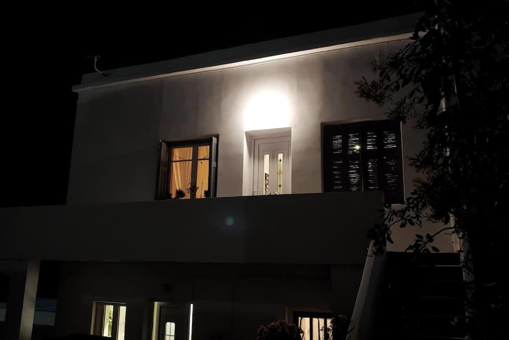 Apartment Giannos & Eleni Traditional In Center Adamantas (Milos)
