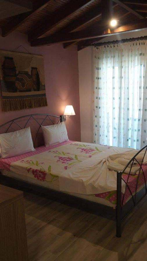 House Roula Neos Marmaras