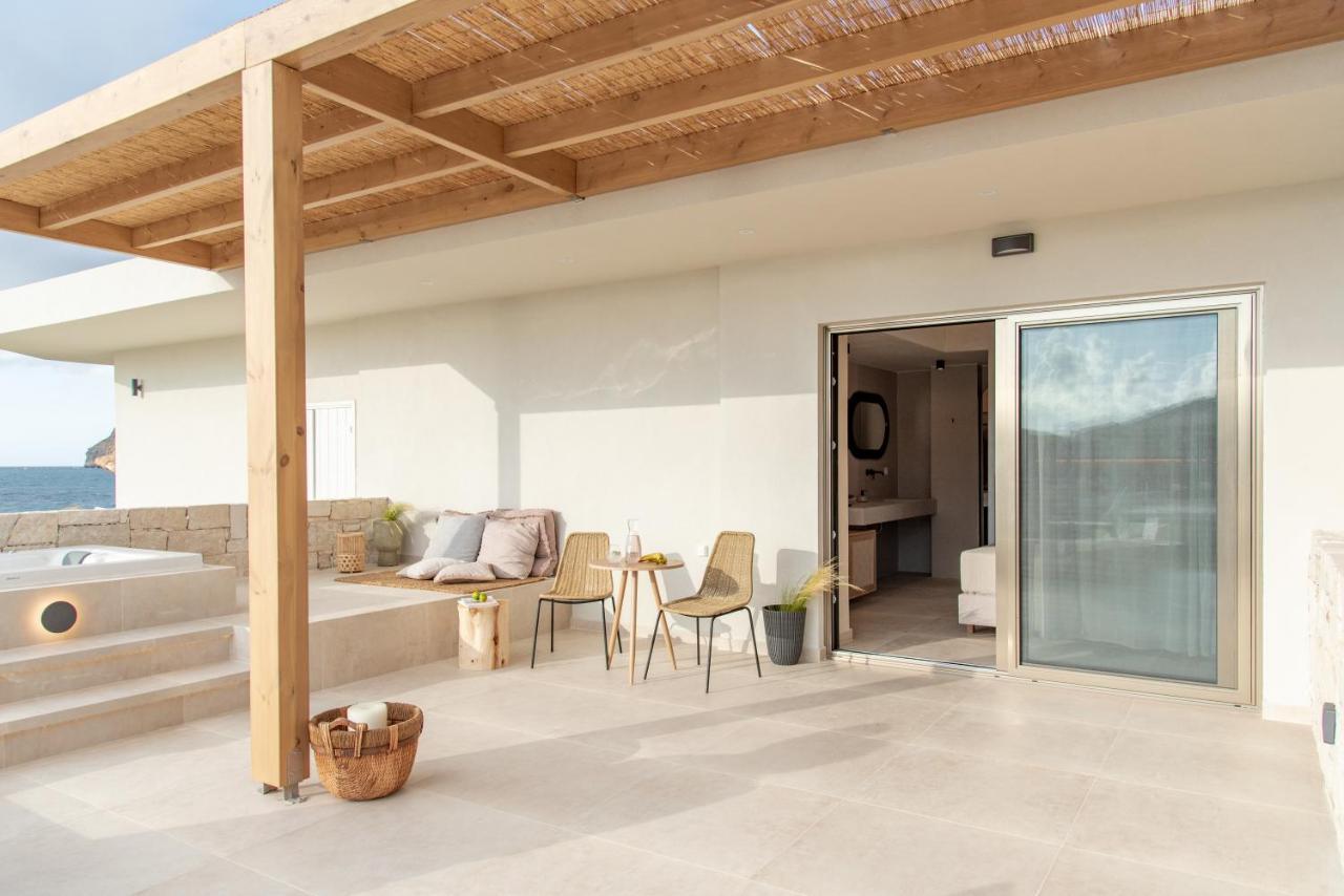 Esperanto Seafront Apartment