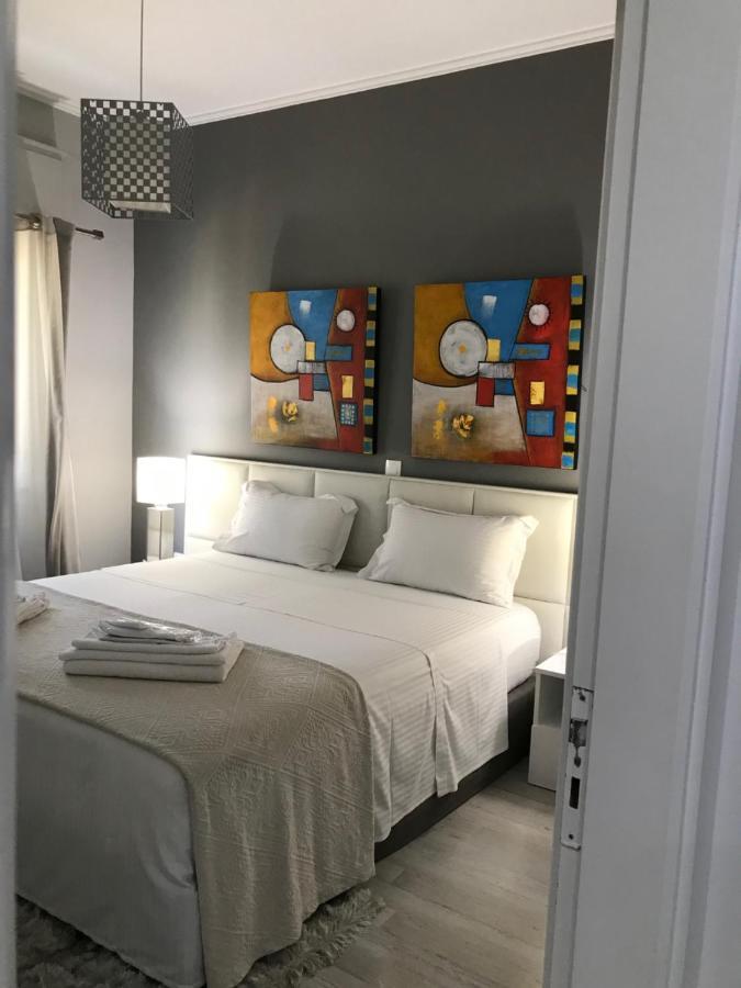 Urban Apartment *