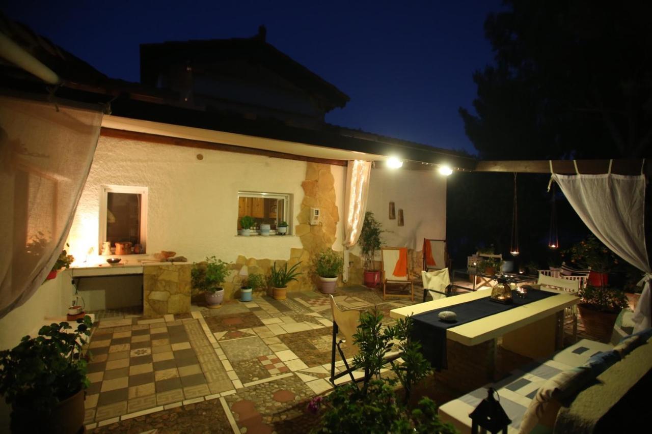 Maistros Studios Apartment Galaxidi