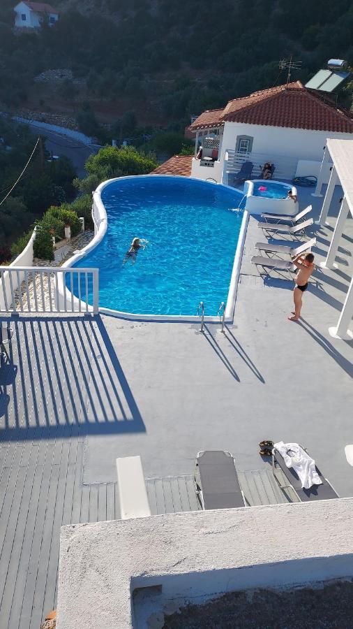 Blue Horizon Apartment Marathokampos