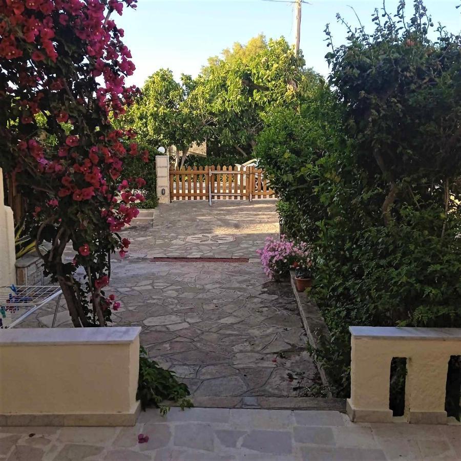 Apartment Elli & Marathokampos