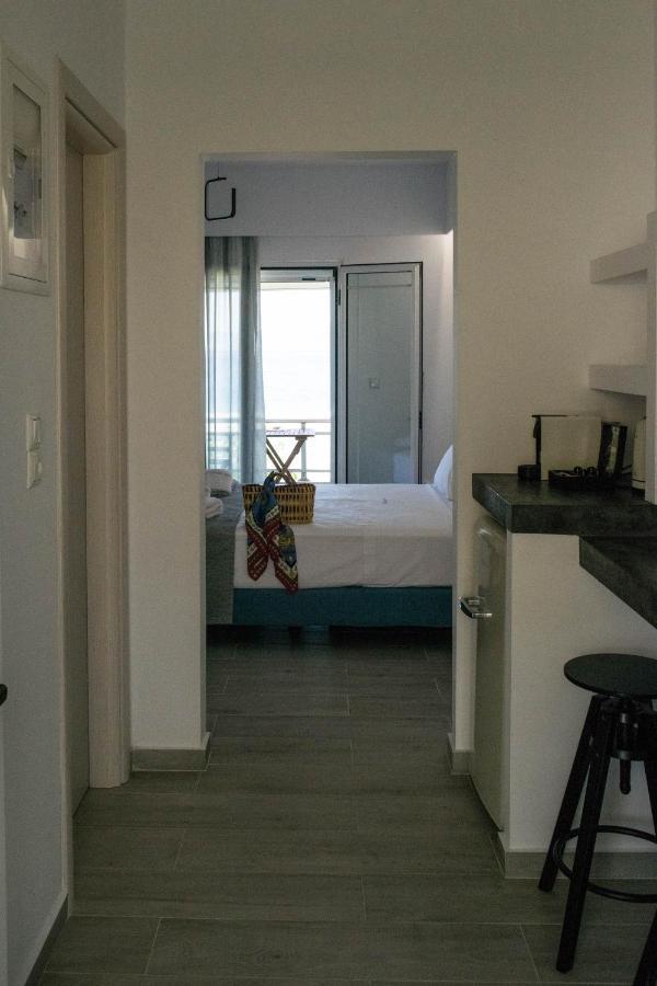 Blue Side Apartment