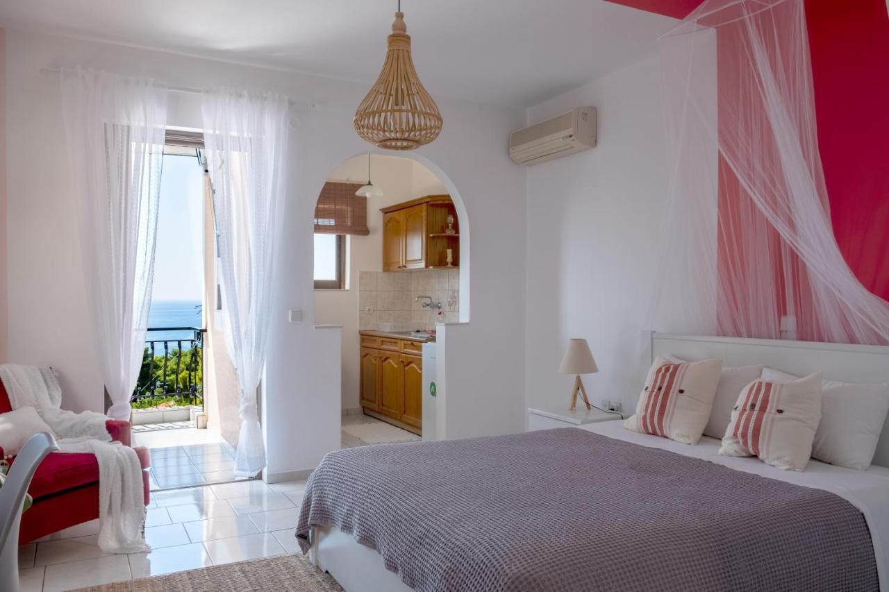 Aparthotel Pefkides Aegina Boutique Agia Marina (Aegina)