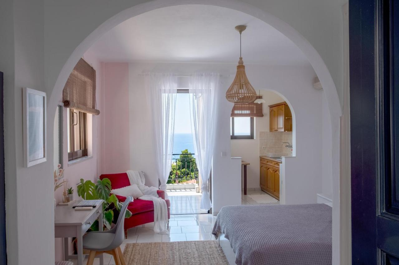 Aparthotel Pefkides Aegina Boutique Agia Marina (Aegina)