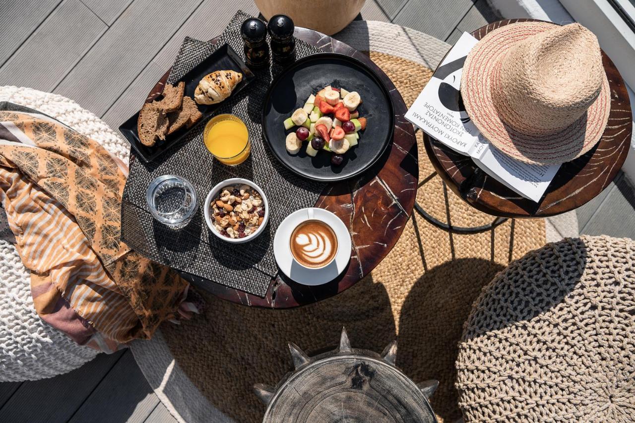On The Rocks - Small Luxury Of The World (adults Only)