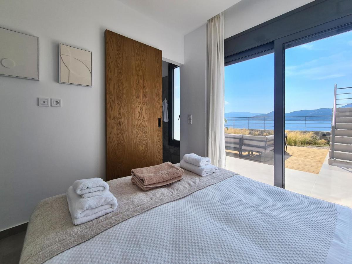 Empeiria Villa *