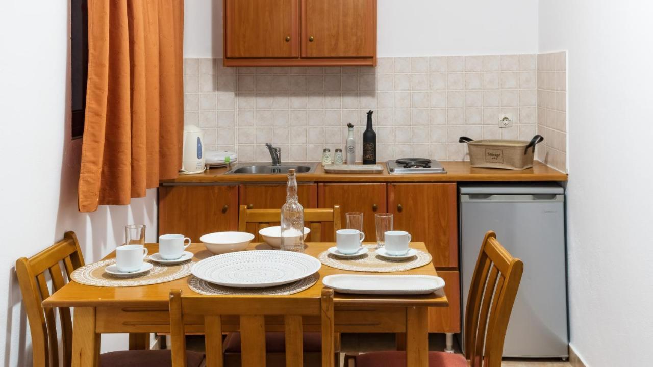 Goudelis Aparthotel