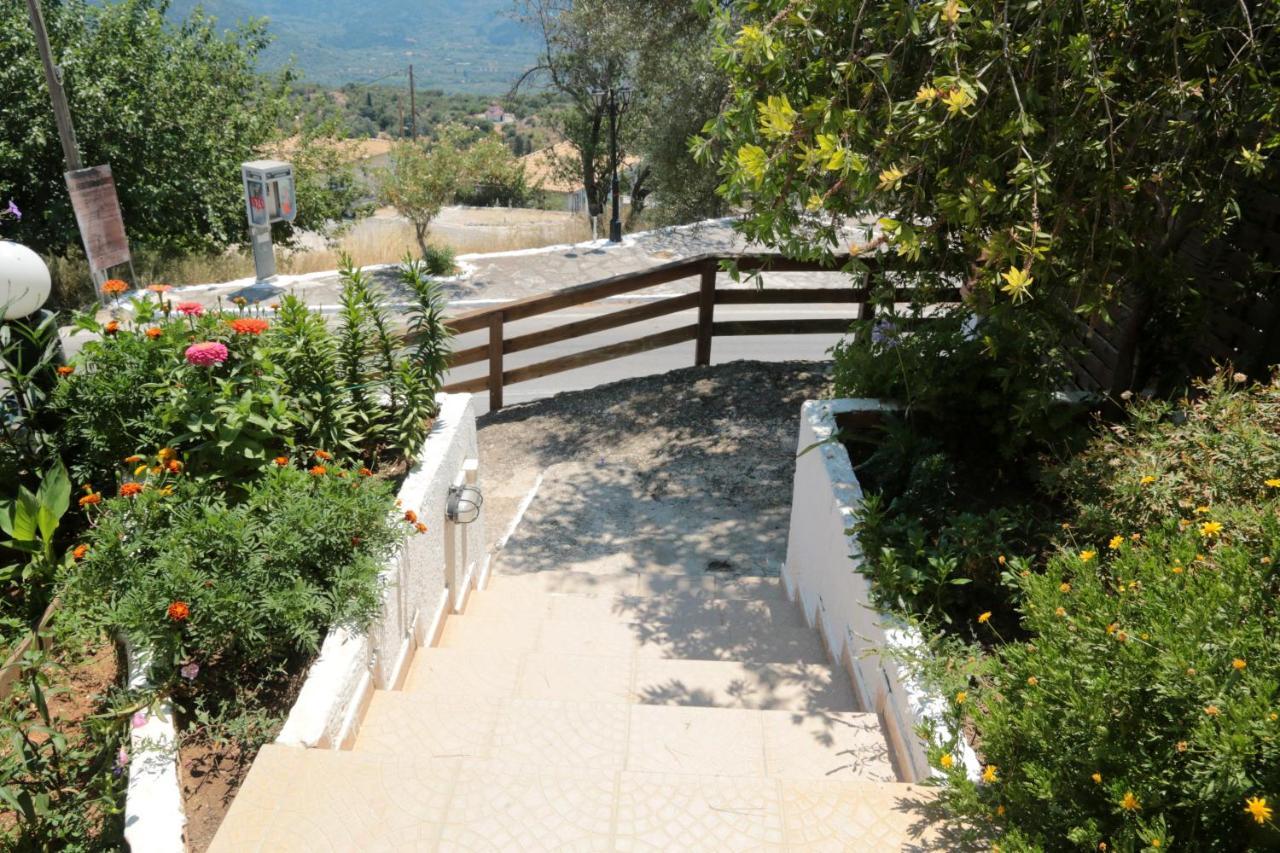 Ifigenias Apartment Agios Petros (Lefkada)