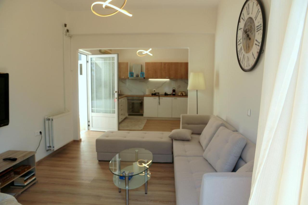 Ifigenias Apartment