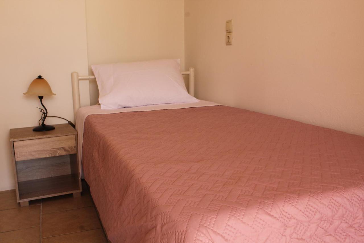 Dimokritos Apartment