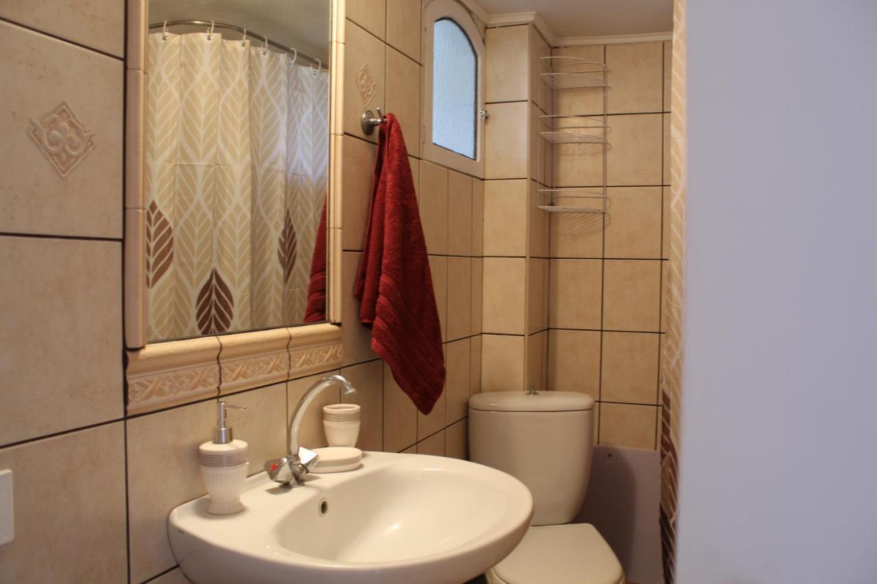 Dimokritos Apartment
