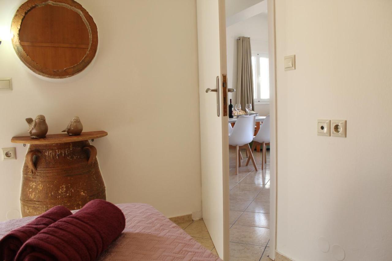 Dimokritos Apartment Pitsidia
