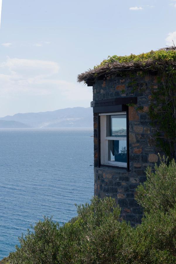 Aiolos: Above The Sea, Within * Agios Nikolaos (Crete)