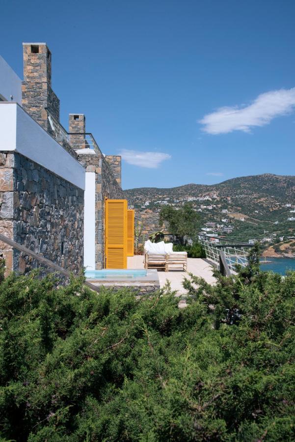 Aiolos: Above The Sea, Within Villa