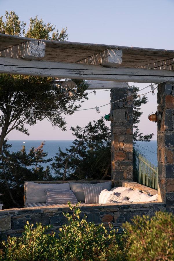 Villa Aiolos: Above The Sea, Within