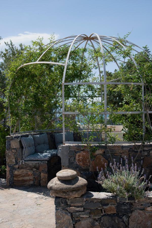 Aiolos: Above The Sea, Within Villa