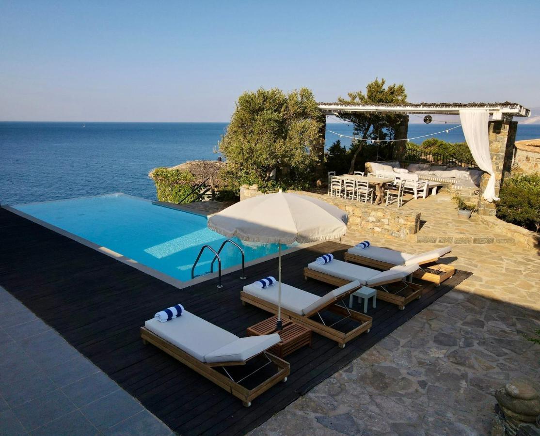 Villa Aiolos: Above The Sea, Within *