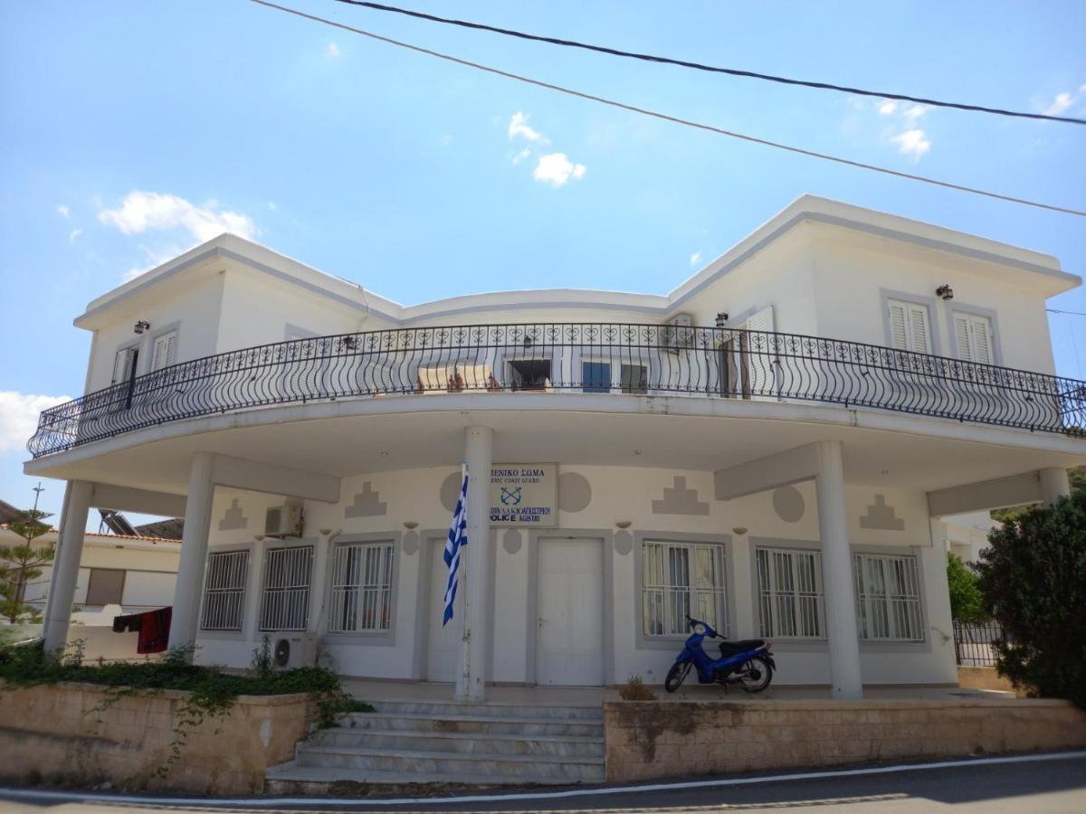 Apartment Flisvos House *