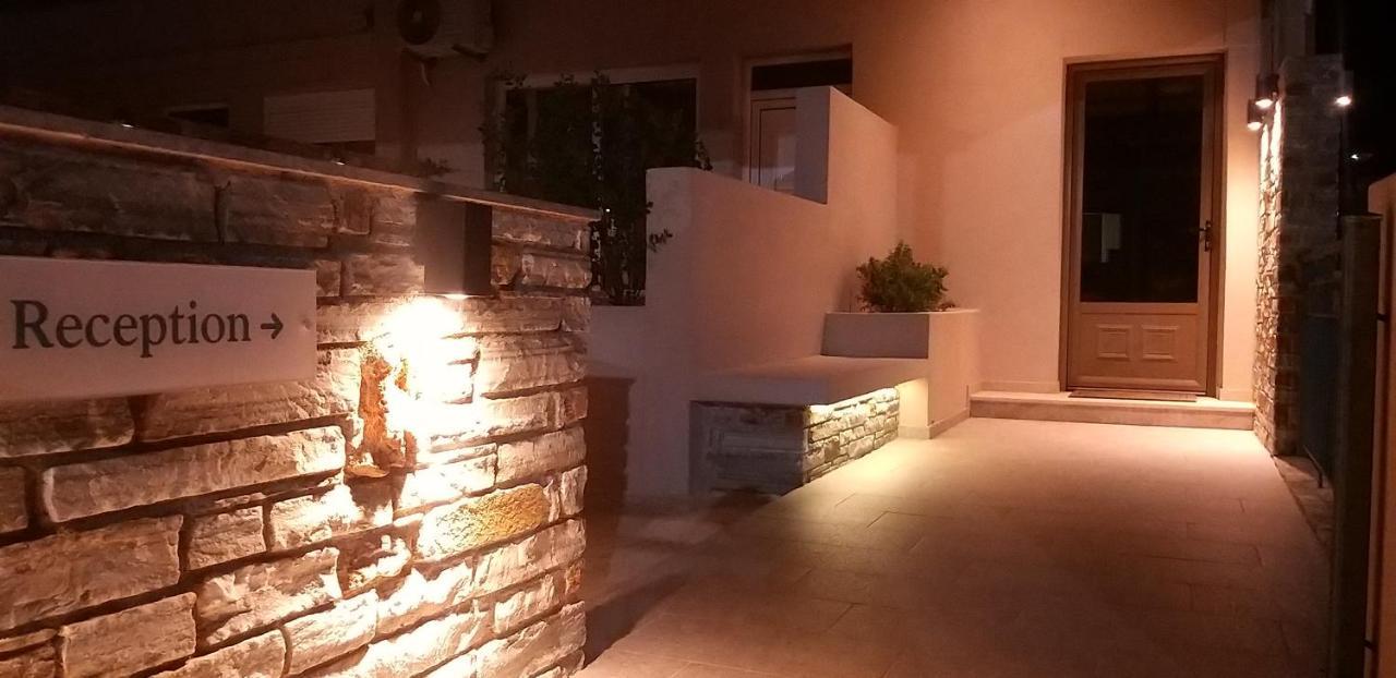 Aparthotel Petries Agioi Apostoloi (Evia)