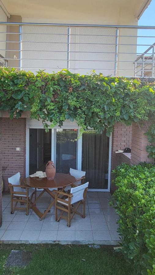 Evita Maisonette, Elegant Beachfront Apt, * Polychrono