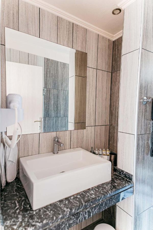 Marinis Boutique Hotel Nea Iraklitsa