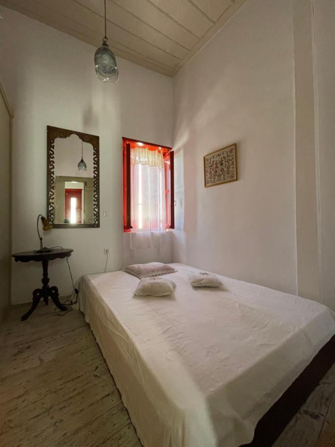 Holiday home Red Windows To Blue Sky Skyros