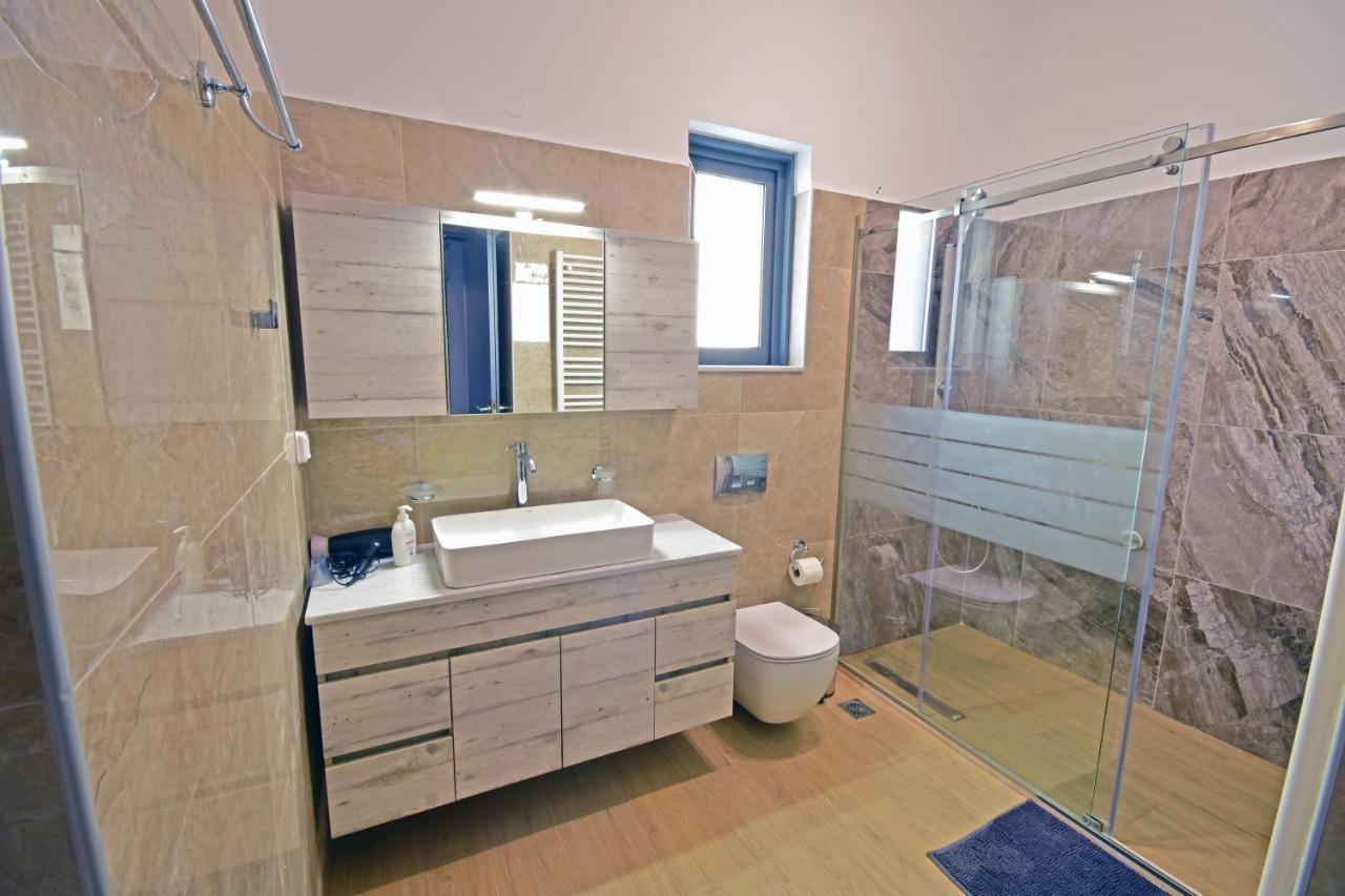 Apartment Konatsi Luxury Tiros